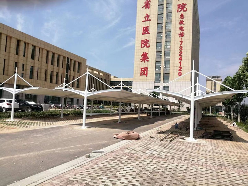 辛縣醫院自行車棚完工